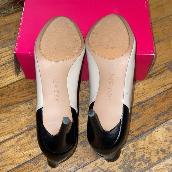 NWOT Nine West Leather Booties Size 8.5 - Picture 3 of 4